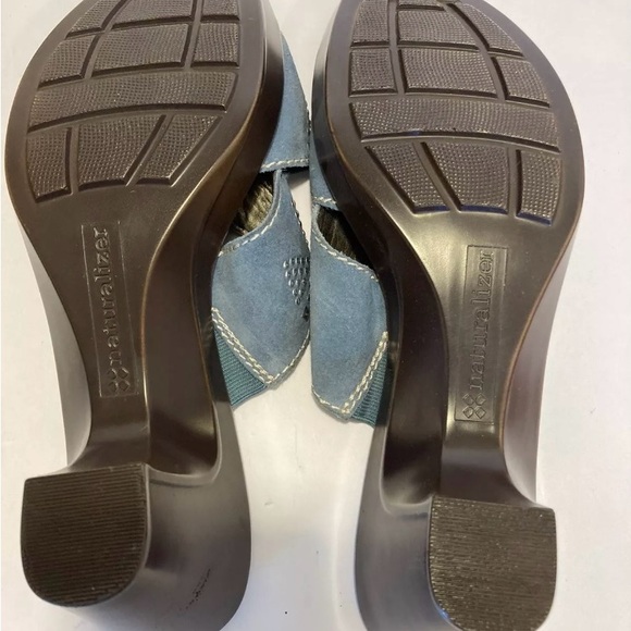 Naturalizer women’s Sz 9 blue suede studded embellished open toe slip on sandals - Picture 4 of 4